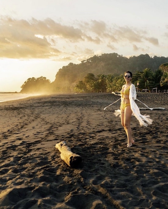 Playa Hermosa via @izabel.philippa