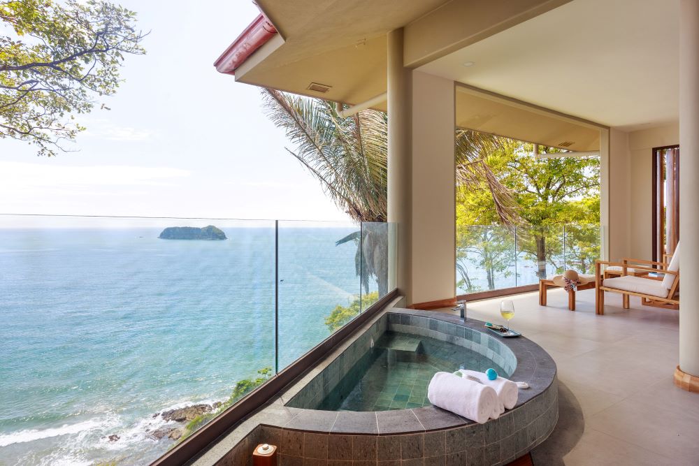 Top 10 Costa Rica Honeymoon Bungalows & Suites Arenas del Mar