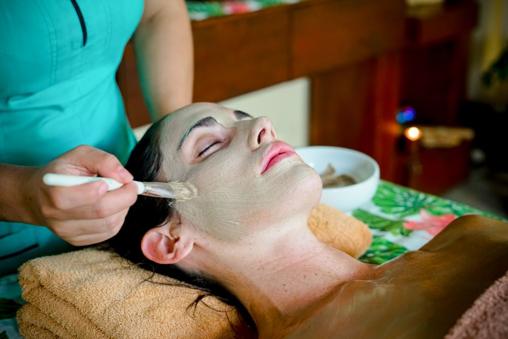 9 Top Tips For Easier Travel With Little Kids in Costa Rica Arenal Manoa Facial
