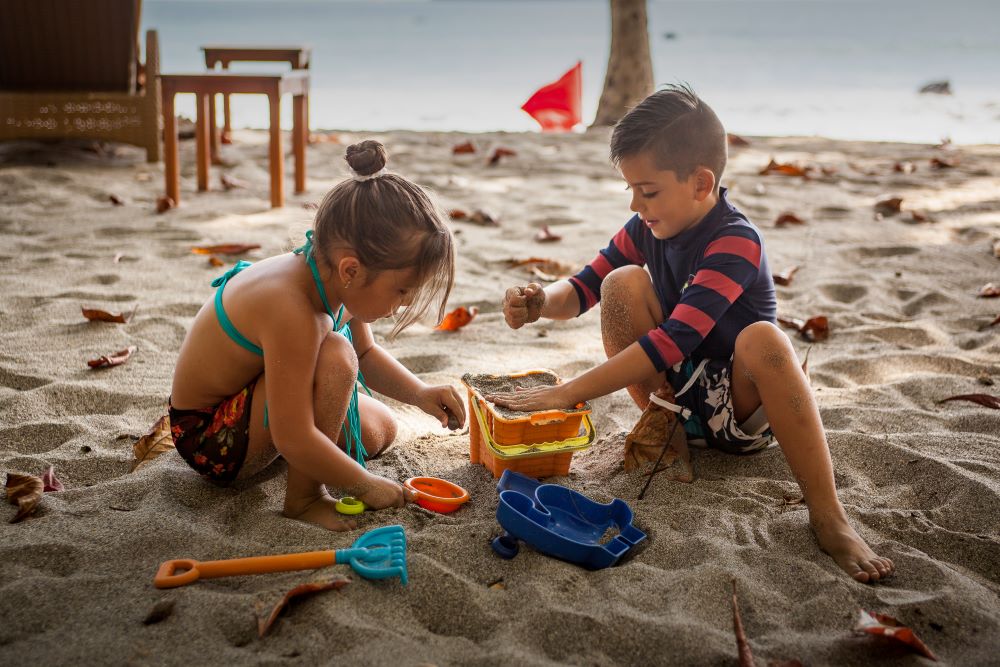 9 Top Tips For Easier Travel With Little Kids in Costa Rica Arenas del Mar