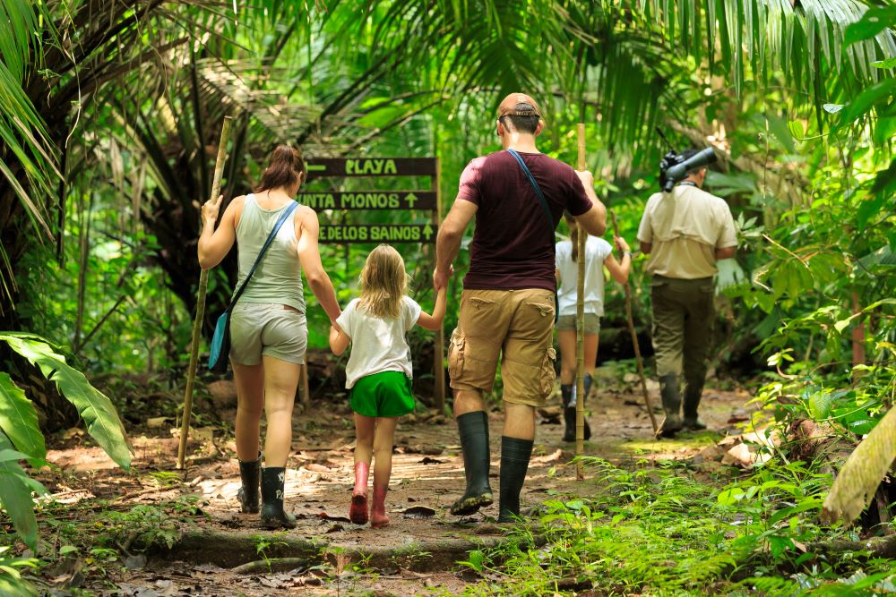 9 Top Tips For Easier Travel With Little Kids in Costa Rica Hike