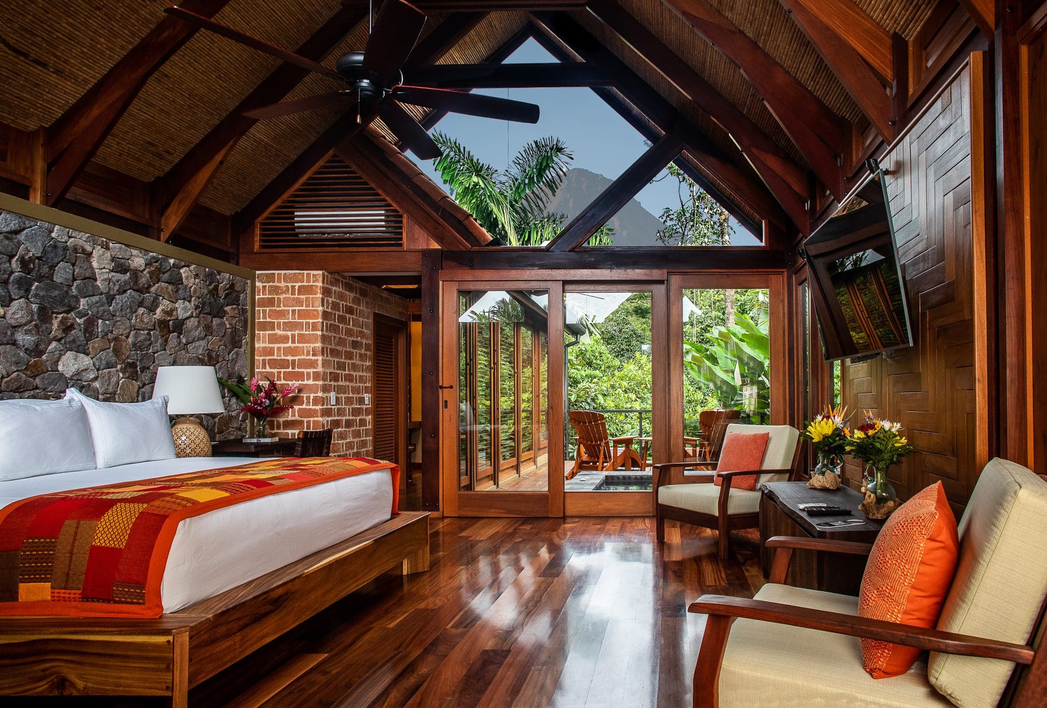 Best Arenal Volcano Hotels & Resorts - Costa Rica Experts