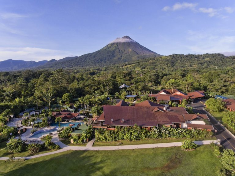 Best Arenal Volcano Hotels & Resorts - Costa Rica Experts