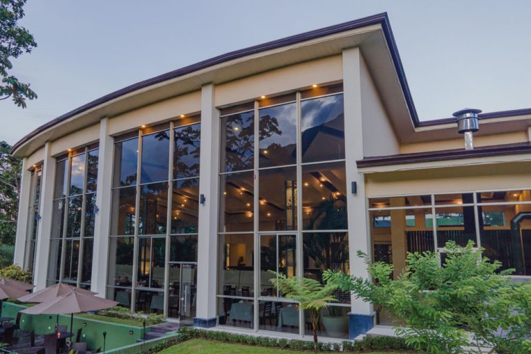 Best Arenal Volcano Hotels & Resorts - Costa Rica Experts