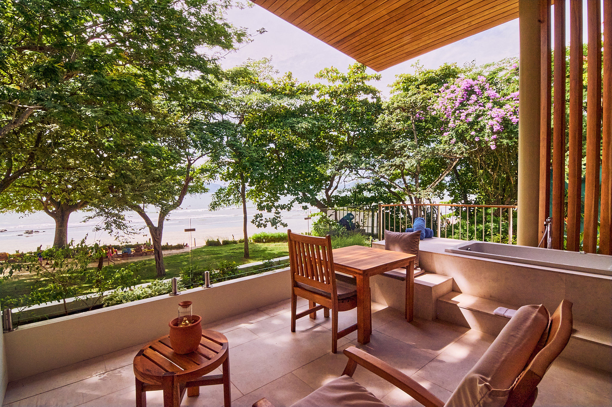 Beachfront Suite Balcony Capitan Suizo