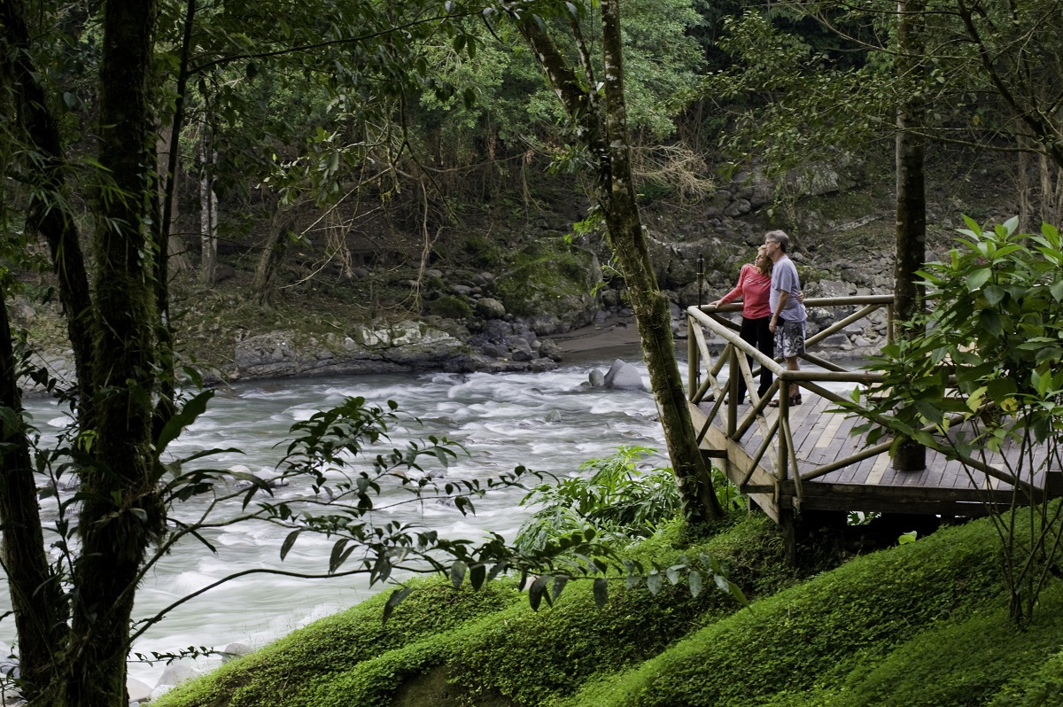 6 Best Honeymoon Destinations in Costa Rica Pacuare River