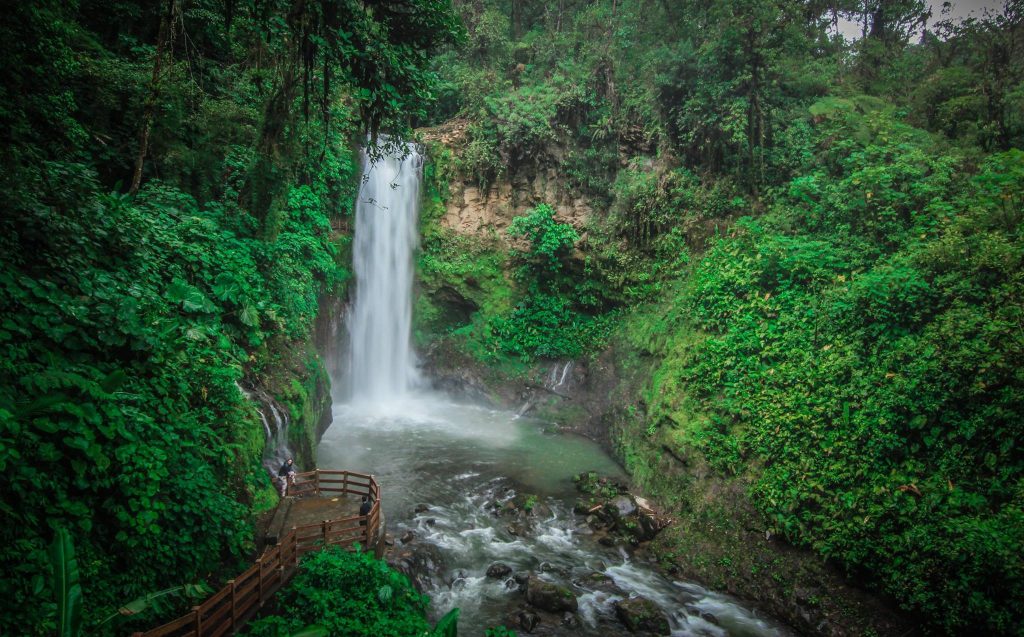 La Paz Waterfall