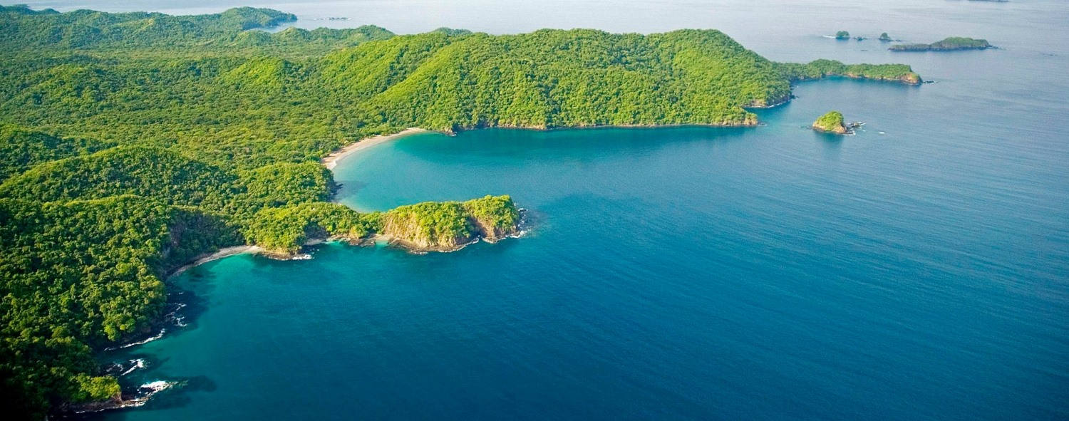 10 BEST Beaches in Costa Rica (& Where to Stay)