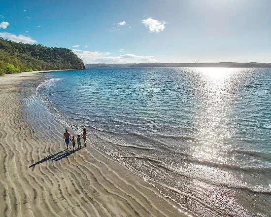 Costa Rica Pacific vs Caribbean Coast - Four Seasons