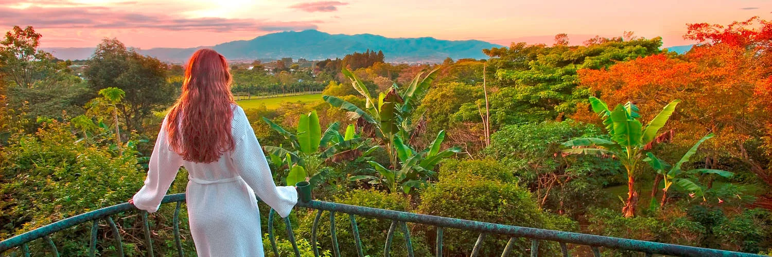 Costa Rica or Hawaii for a Honeymoon Vacation? Let’s Compare.