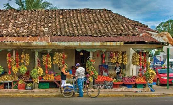 How To Travel Sustainably in Costa Rica