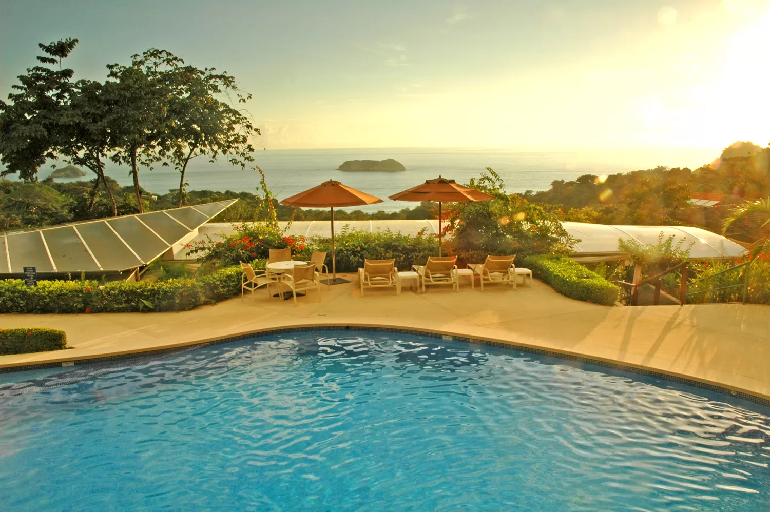 Cloud Forest and Beach Escape