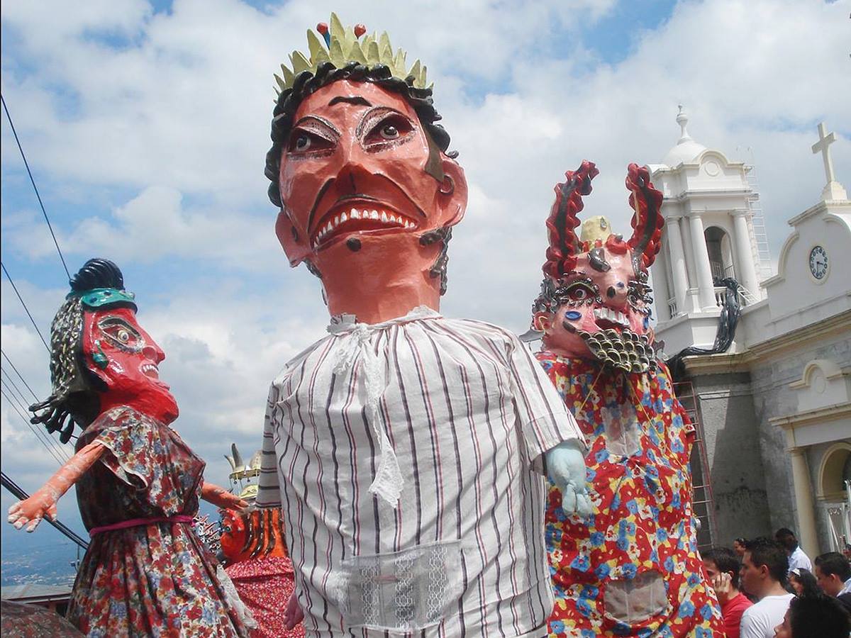 Family-Friendly Halloween in Costa Rica: Spooky Fun with a Pura Vida Twist